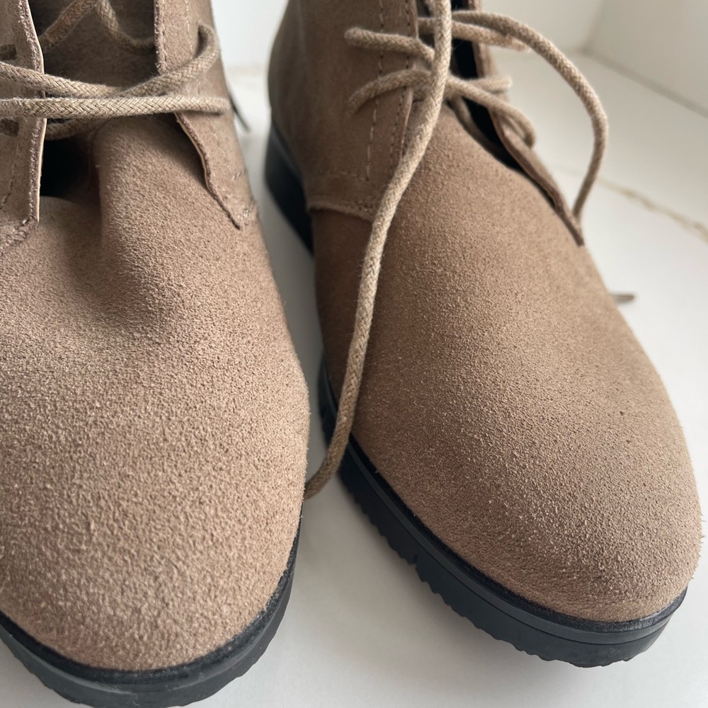 Cougar Suede taupe Lace-Up Boots size 8 - Picture 3 of 7
